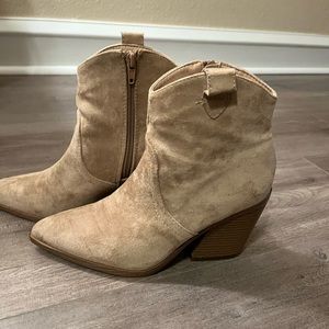 Yoki Muriel 27 women’s western ankle boots